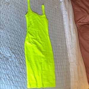 Neon yellow dress size med
